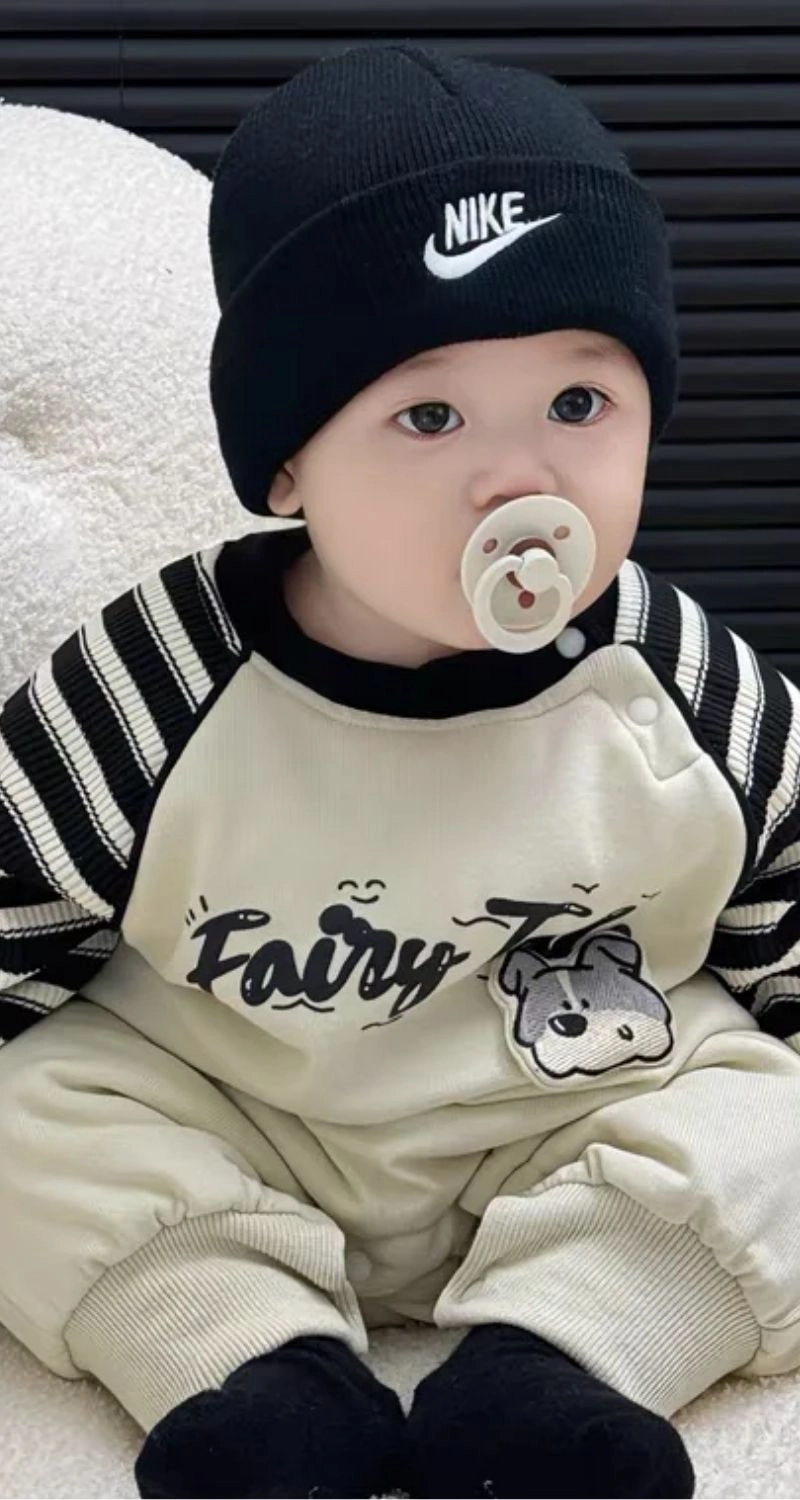 Hình nền bé trai kháu khỉnh