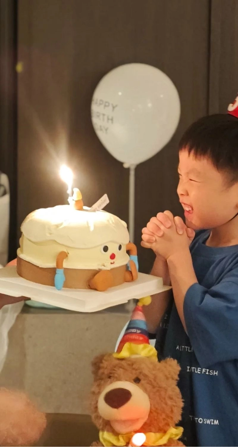 Hình nền đt bé trai dễ thương