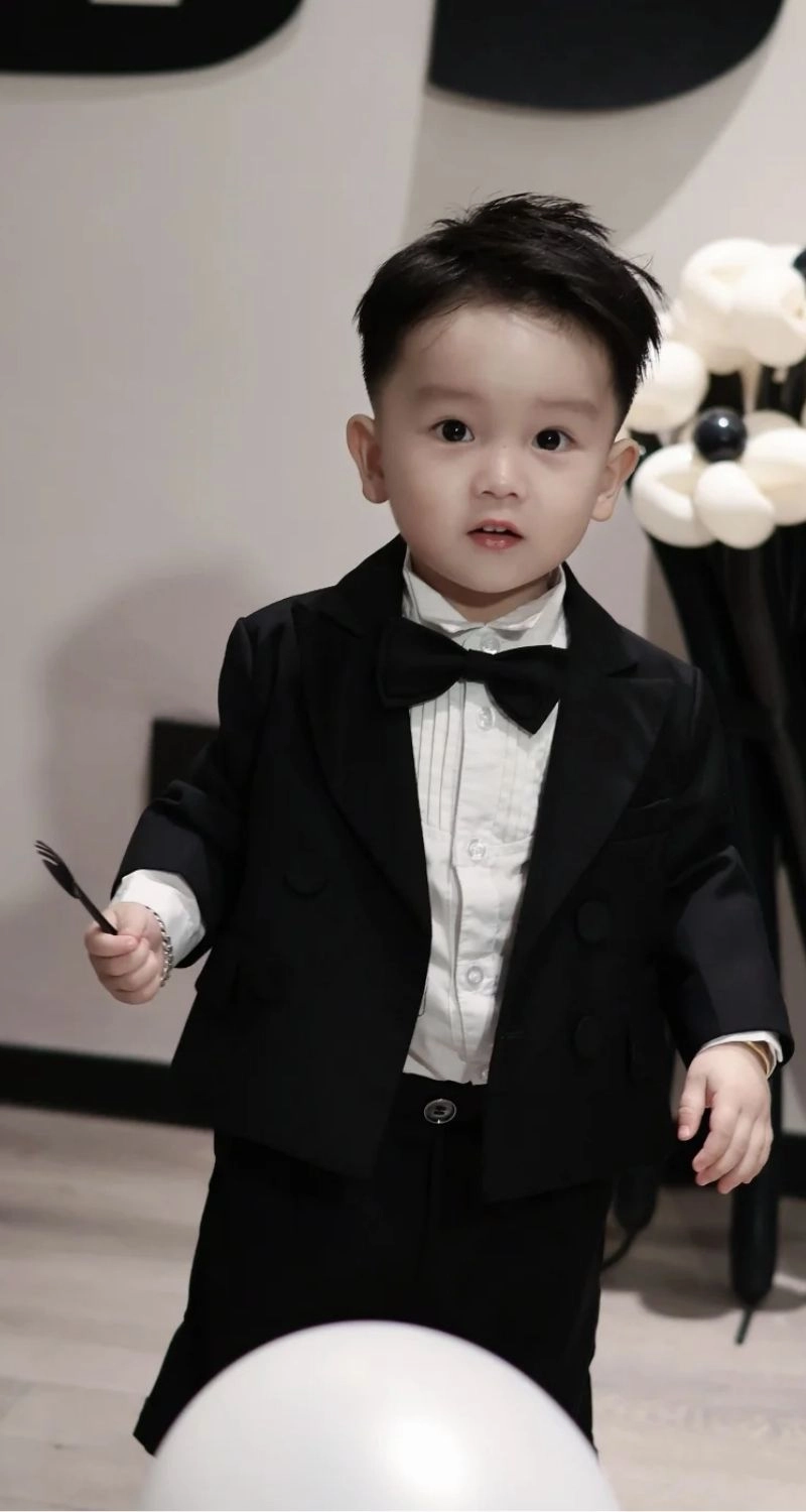 Hình nền bé trai đáng yêu nhất