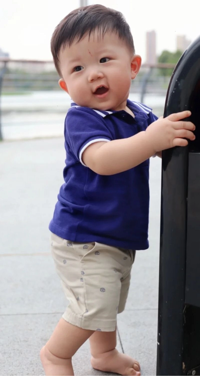 Hình nền cute bé trai