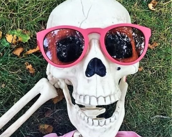 Cười không ngớt với 217+ ảnh Skeleton meme siêu bựa, bá đạo 